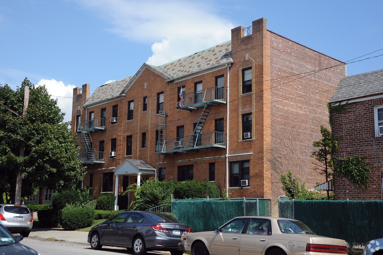 Primary Photo - 85-29 114th St