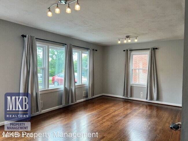 Building Photo - 3 br, 1 bath House - 811 Welton Ave. S.W.