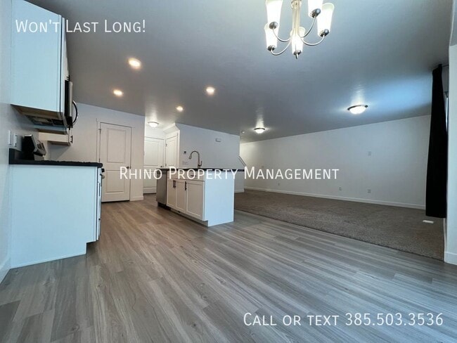 Foto del edificio - 5127 W Duet Dr