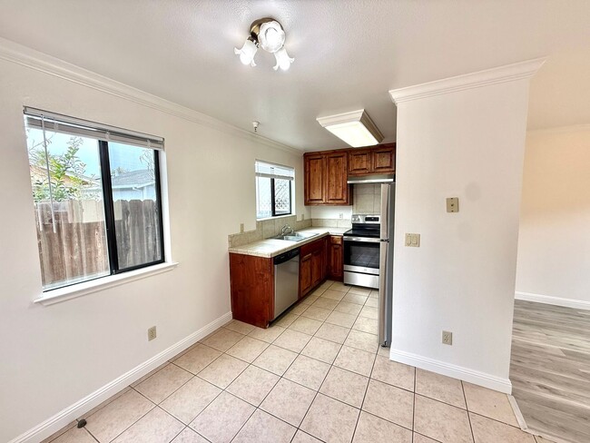 Building Photo - 809 Willow St