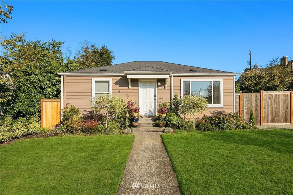 Primary Photo - Charming 2 Bedroom Home in Magnolia