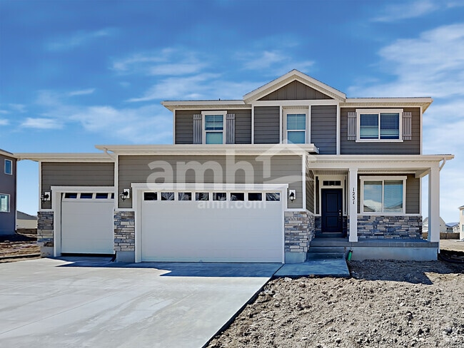 Building Photo - 1231 N Golden Spoke Dr