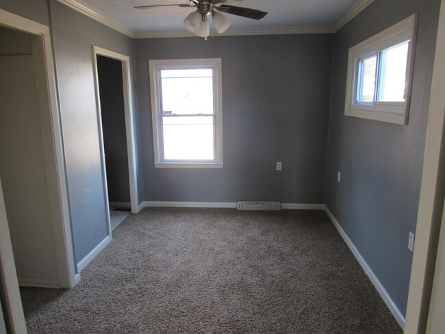Building Photo - 4308 NE Arbor Rd