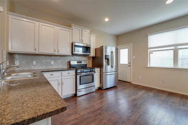 Foto del edificio - 1750 Kilmory Ct