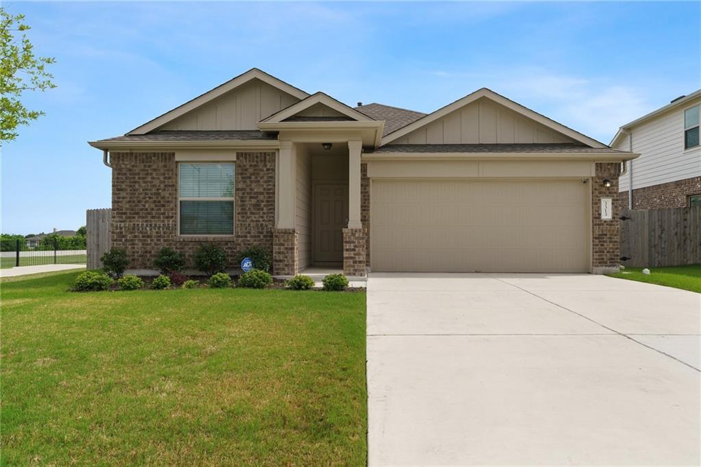 Foto principal - 3313 Fresh Spring Rd