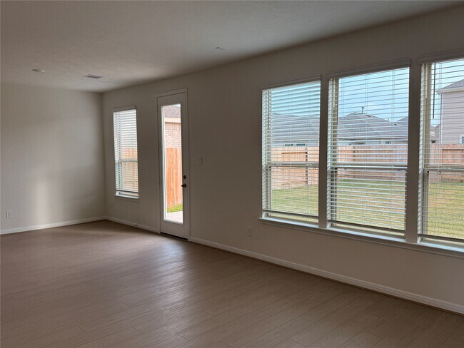 Foto del edificio - 4897 Vida Vis Dr