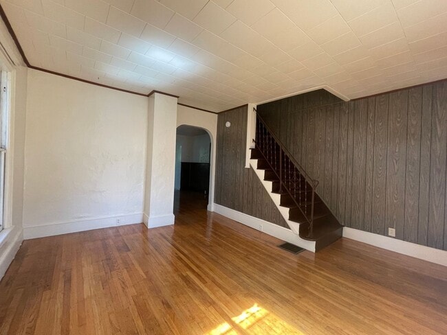 Building Photo - Adorable 3 Bedroom Twin FOR RENT in Millville NJ $1600