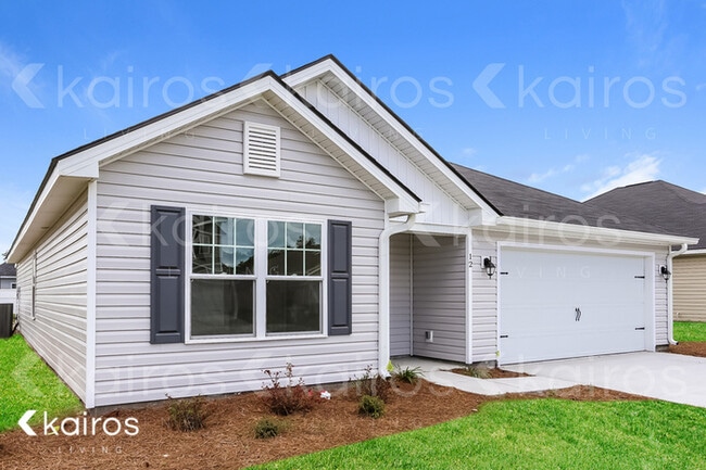 Building Photo - 12 Red Oak Dr.