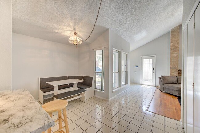 Foto del edificio - 23419 Summer Pine Dr