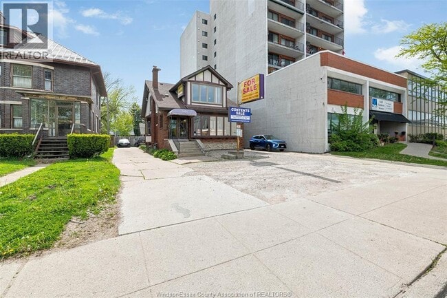 Building Photo - 1451 Ouellette Ave