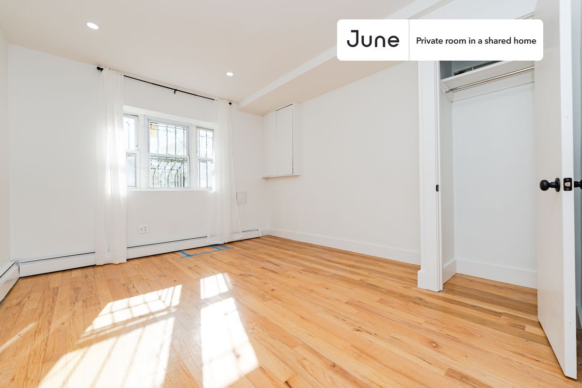 Private bedroom in 3 bed/1 bath Home - Private bedroom in 3 bed/1 bath Home