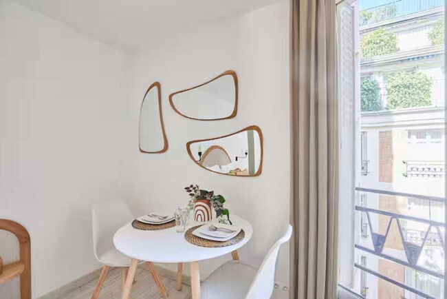 Building Photo - 15842 Addison Rd