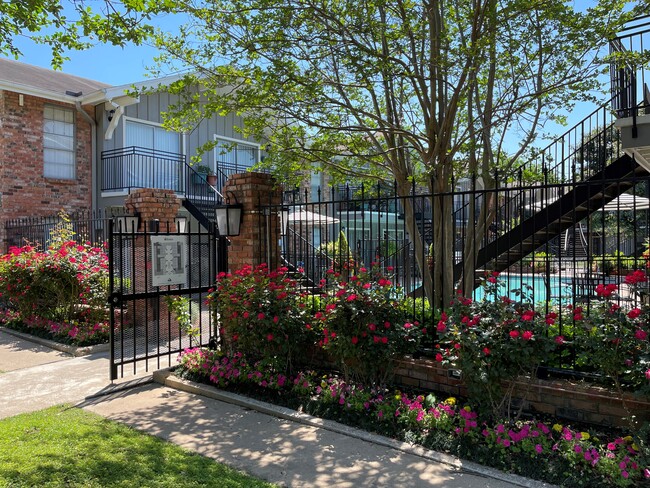 Gated Entrance - 2530 Westbriar