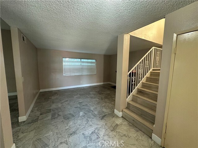 Foto del edificio - 551 Tullock St
