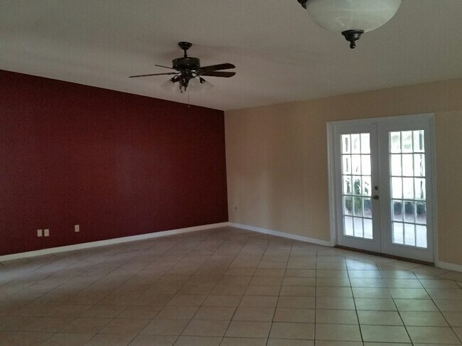 Foto del edificio - 6803 Tropical Shore Way