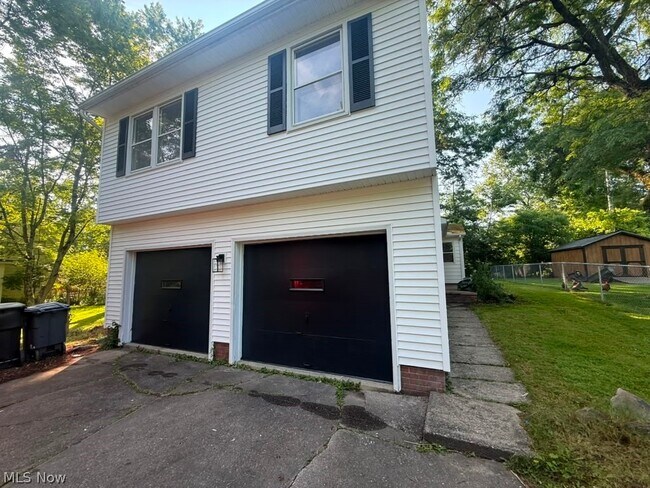 Foto del edificio - 6939 Highland Dr