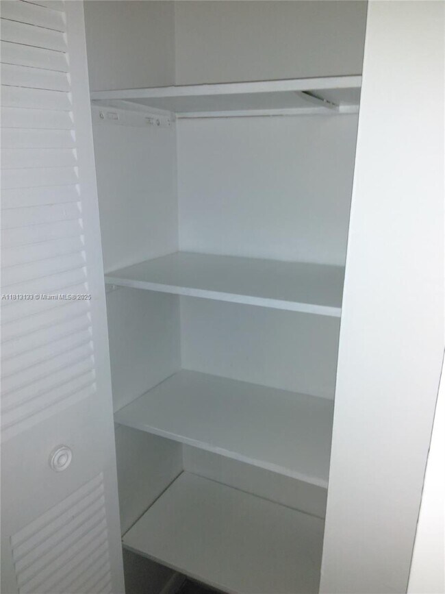 Foto del edificio - 4721 NW 7th St