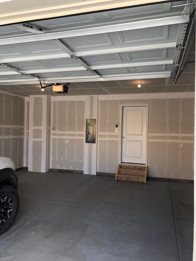 Building Photo - 2581 Stage Coach Dr