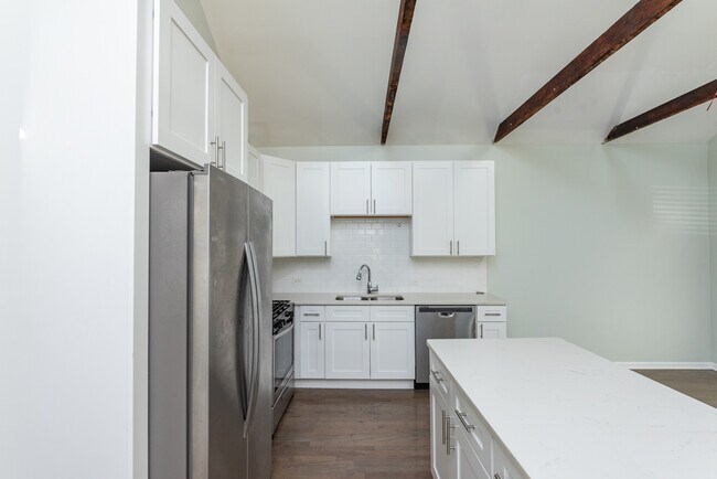 Foto del edificio - 712 N Willard Ct