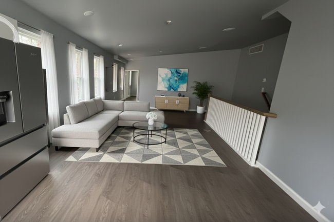 Photo - 275 S 56th St Apartment