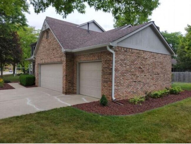 Building Photo - 792 Grace Dr