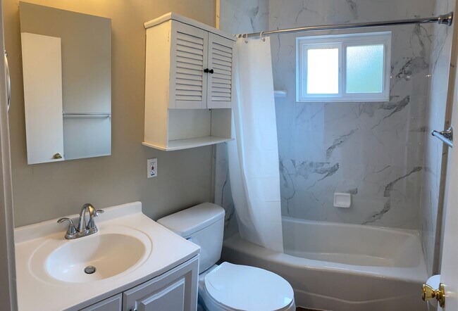 Foto del edificio - 1457-1459 Plumas Ln