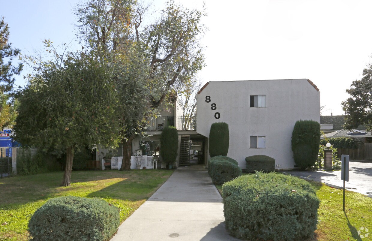 Building Photo - 880 Willow St