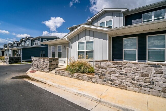 Foto del edificio - 1528 Crownpoint Dr