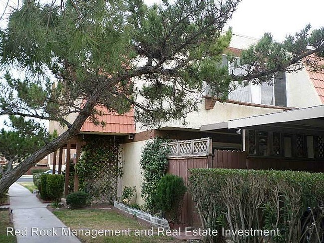 Building Photo - 3504 Villa Knolls N Dr