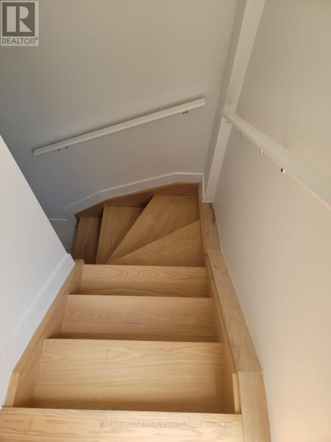 Building Photo - 176 Conlins Rd