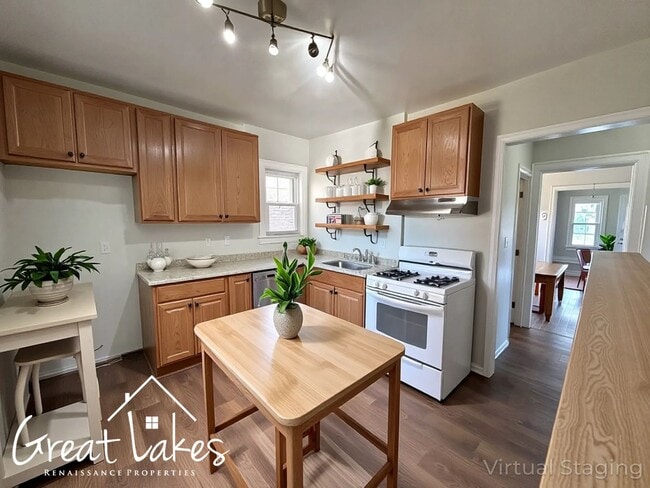 Foto del edificio - 892-894 Gladstone