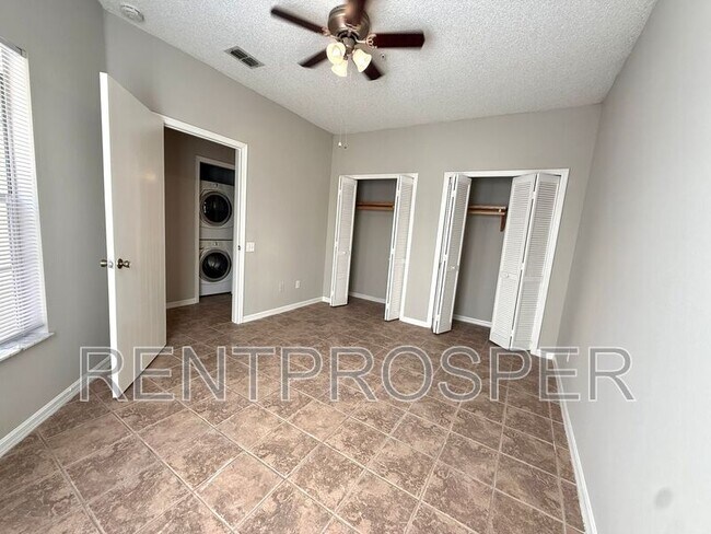 Foto del edificio - 3038 Cottage Grove Ct