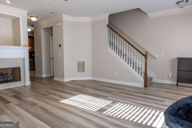 Building Photo - 1232 Harris Commons Pl