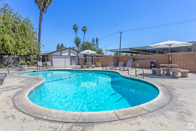 Pool - Casa Del Rio Apartments