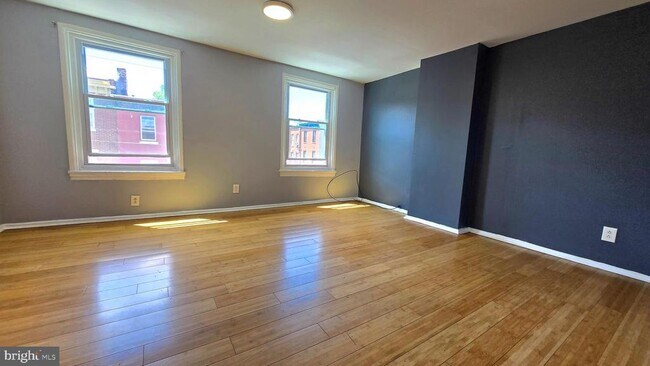 Foto del edificio - 2033 E York St
