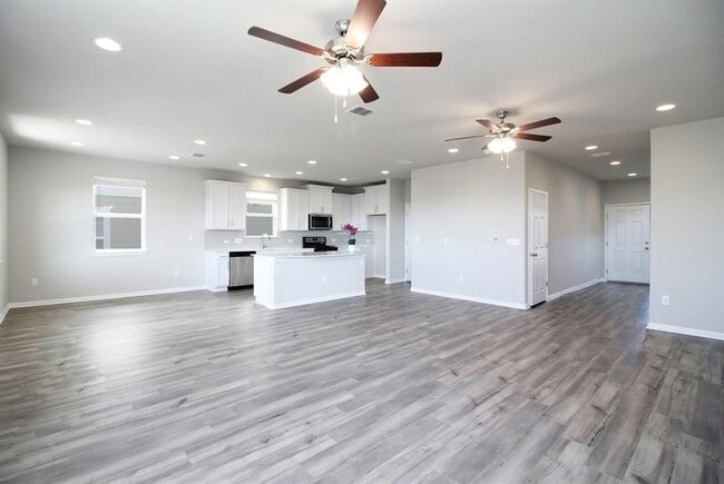 Building Photo - 6425 Pine Leaf Trail