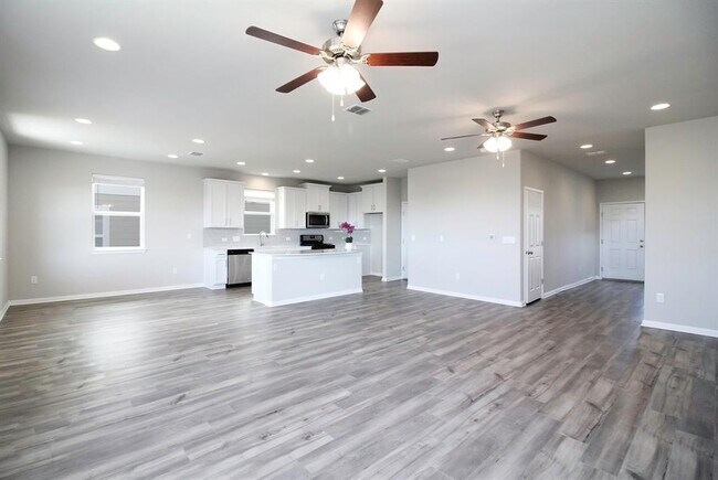 Foto del edificio - 6425 Pine Leaf Trail