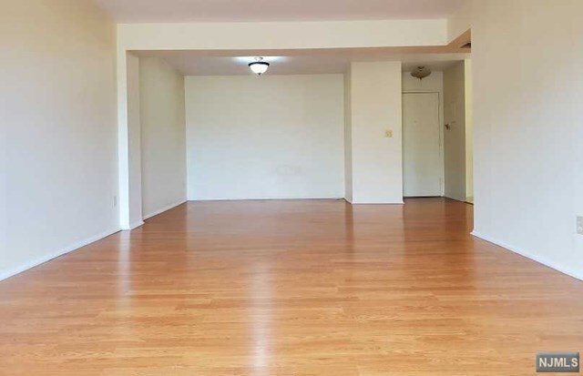 Foto del edificio - 99 Teaneck Rd