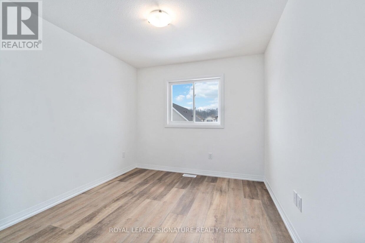 Photo principale - 126 Bur Oak Dr