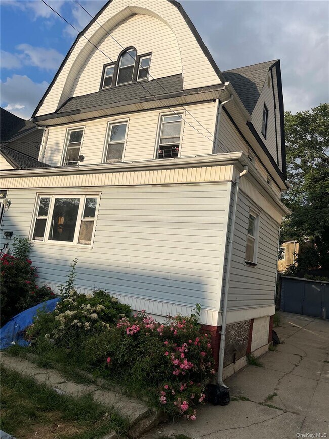 Building Photo - 87-55 114th St