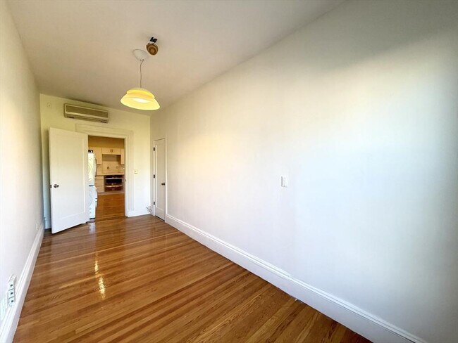 Foto del edificio - 218 Newbury St