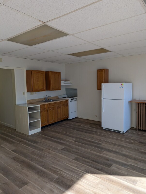 Foto del edificio - 185 N Main St