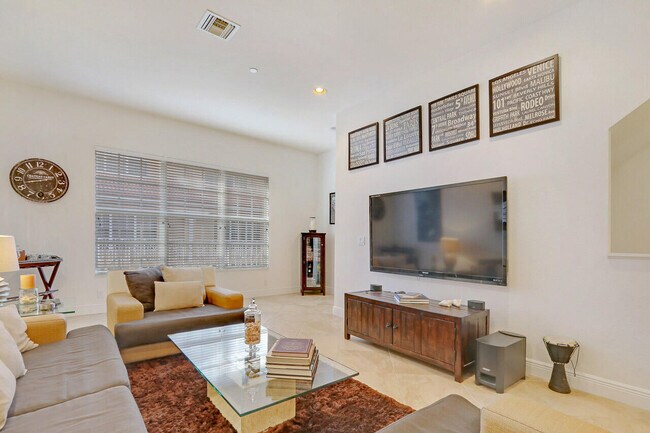 Foto del edificio - 4711 Artesa Way S