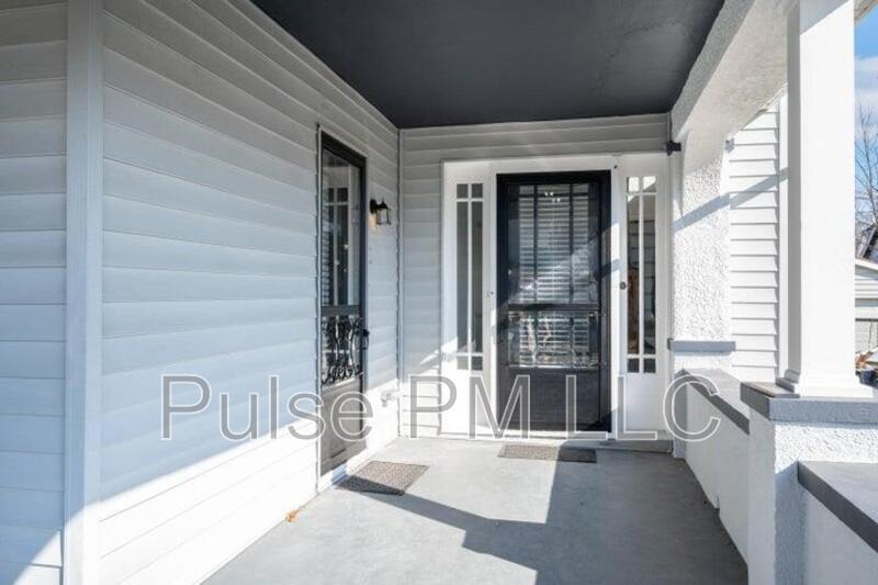 Photo - 2730 Dakota Avenue - 2