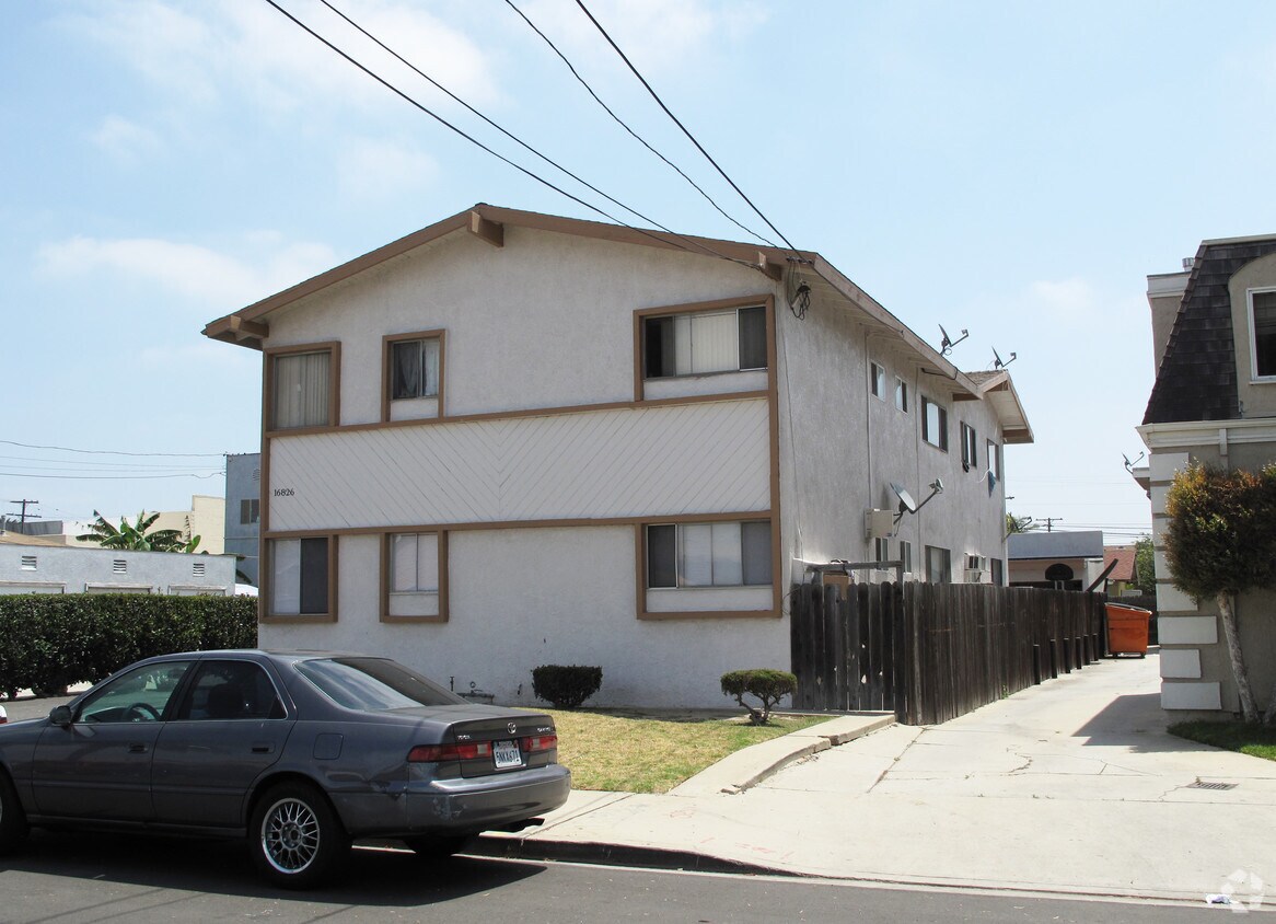 Building Photo - 16826 S New Hampshire Ave