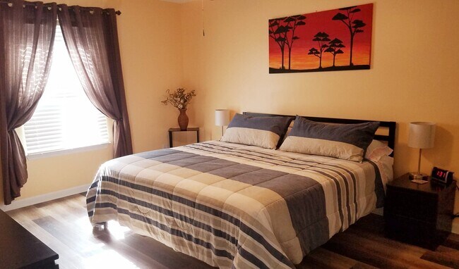 master bedroom - 2006 Emerald Bay Dr