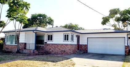 Building Photo - 4830 Harbinson Ave