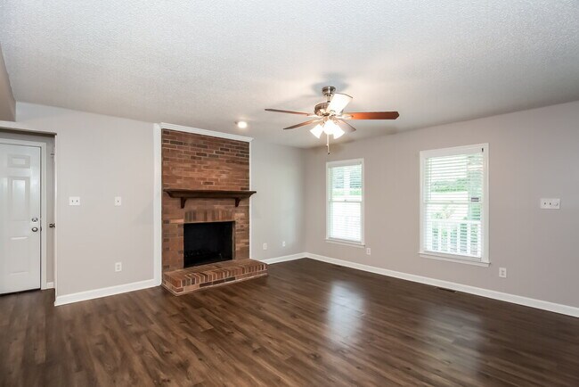 Foto del edificio - 6335 Teaneck Pl