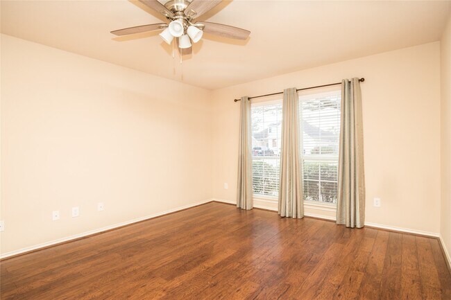 Foto del edificio - 416 Laddingford Ln