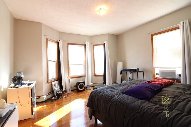 b1 - 375 Cardinal Medeiros Ave